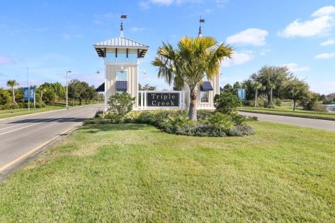 Casa en venta en Riverview, Florida, 5 dormitorios, 289.95 m2 № 2213933 - foto 2