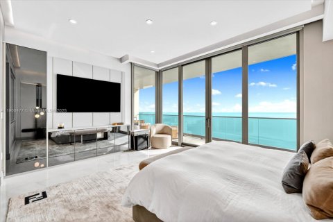 Condominio en alquiler en Sunny Isles Beach, Florida, 4 dormitorios, 277.5 m2 № 1951960 - foto 19