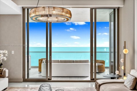 Condominio en alquiler en Sunny Isles Beach, Florida, 4 dormitorios, 277.5 m2 № 1951960 - foto 14