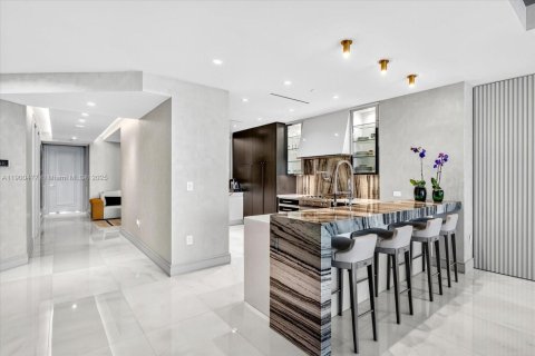 Condominio en alquiler en Sunny Isles Beach, Florida, 4 dormitorios, 277.5 m2 № 1951960 - foto 7