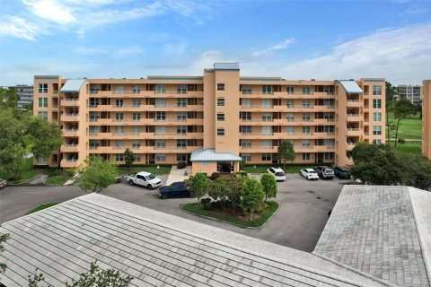 Copropriété à vendre à Bradenton, Floride: 2 chambres, 127.83 m2 № 2200903 - photo 8