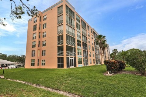 Copropriété à vendre à Bradenton, Floride: 2 chambres, 127.83 m2 № 2200903 - photo 3