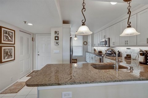 Copropriété à vendre à Bradenton, Floride: 2 chambres, 127.83 m2 № 2200903 - photo 16