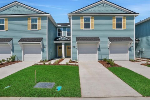 Townhouse in Middleburg, Florida 3 bedrooms, 133.13 sq.m. № 2107831