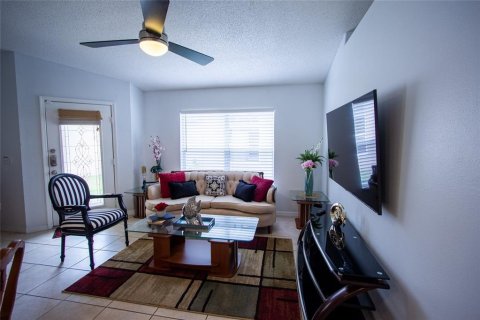 Villa ou maison à louer à Kissimmee, Floride: 3 chambres, 112.04 m2 № 2104257 - photo 14