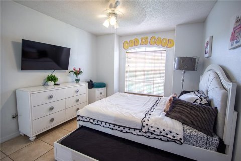 Villa ou maison à louer à Kissimmee, Floride: 3 chambres, 112.04 m2 № 2104257 - photo 25