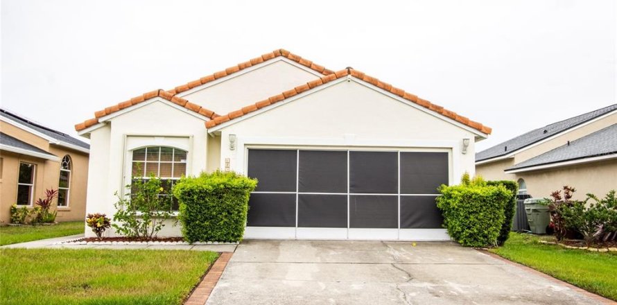 Villa ou maison à Kissimmee, Floride 3 chambres, 112.04 m2 № 2104257