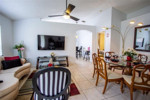Villa ou maison à louer à Kissimmee, Floride: 3 chambres, 112.04 m2 № 2104257 - photo 7