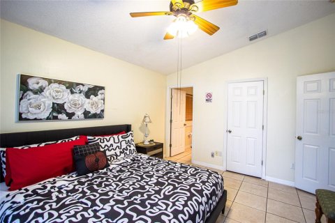 Villa ou maison à louer à Kissimmee, Floride: 3 chambres, 112.04 m2 № 2104257 - photo 17