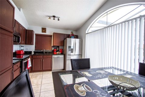Villa ou maison à louer à Kissimmee, Floride: 3 chambres, 112.04 m2 № 2104257 - photo 10