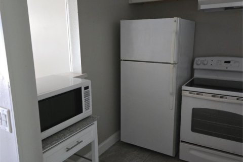 Condominio en alquiler en Deerfield Beach, Florida, 1 dormitorio, 55.65 m2 № 1155913 - foto 1