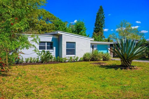 House in Orlando, Florida 2 bedrooms, 93.18 sq.m. № 1609748 - photo 1