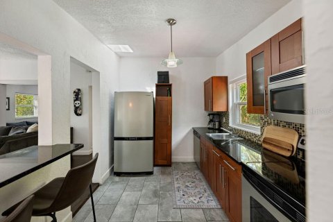 House in Orlando, Florida 2 bedrooms, 93.18 sq.m. № 1609748 - photo 14