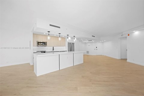 Condominio en alquiler en Aventura, Florida, 2 dormitorios, 141.4 m2 № 1924509 - foto 7