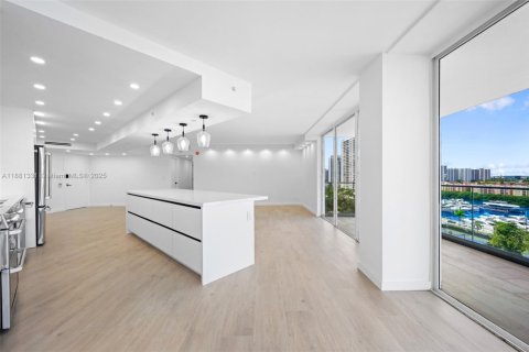 Condominio en alquiler en Aventura, Florida, 2 dormitorios, 141.4 m2 № 1924509 - foto 3