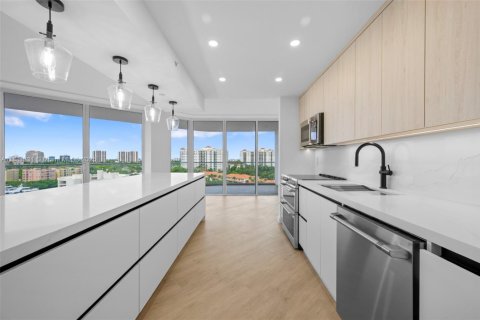 Condominio en alquiler en Aventura, Florida, 2 dormitorios, 141.4 m2 № 1924509 - foto 9