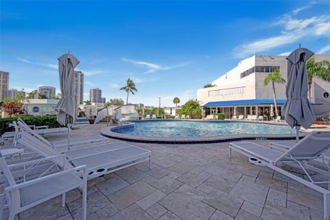 Condominio en alquiler en Aventura, Florida, 2 dormitorios, 141.4 m2 № 1924509 - foto 30