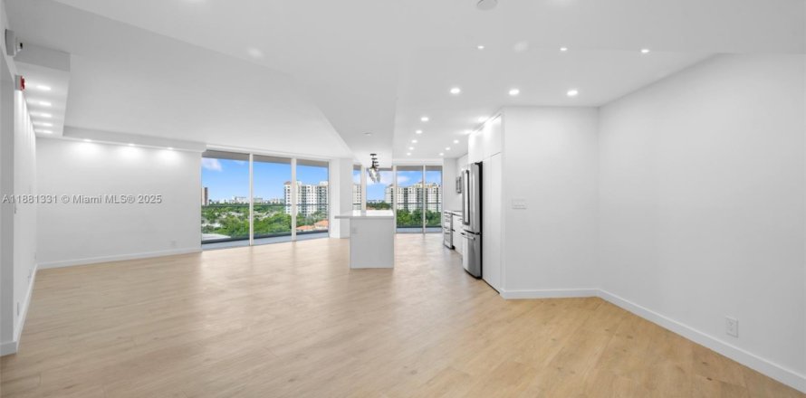 Condominio en Aventura, Florida, 2 dormitorios № 1924509