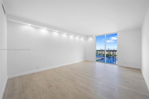 Condominio en alquiler en Aventura, Florida, 2 dormitorios, 141.4 m2 № 1924509 - foto 14