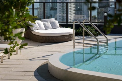 Apartamento en alquiler en Miami, Florida, 2 dormitorios, 80.55 m2 № 2180850 - foto 7