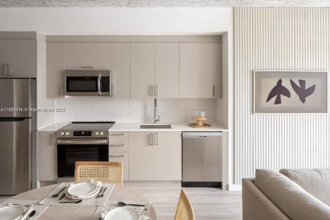 Apartamento en alquiler en Miami, Florida, 2 dormitorios, 80.55 m2 № 2180850 - foto 23