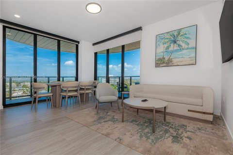 Condo in Miami Beach, Florida, 3 bedrooms № 2363405