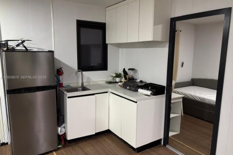 Снять в аренду квартиру в Дания-Бич, Флорида 2 спальни, 42.74м2, № 1988839 - фото 3