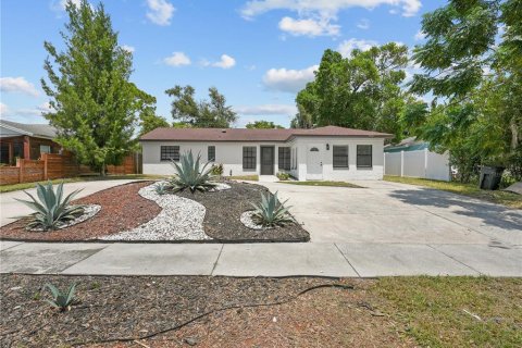 Casa en Winter Park, Florida 5 dormitorios, 133.97 m2 № 2319175