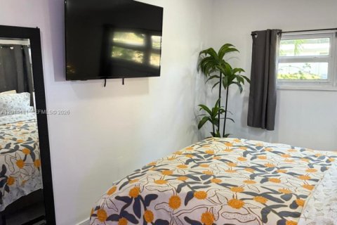 Villa ou maison à louer à Hollywood, Floride: 3 chambres, 122.54 m2 № 2076488 - photo 16