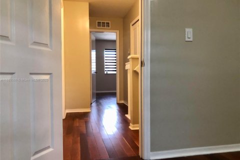 Townhouse in Homestead, Florida 3 bedrooms, 141.03 sq.m. № 1938694 - photo 8