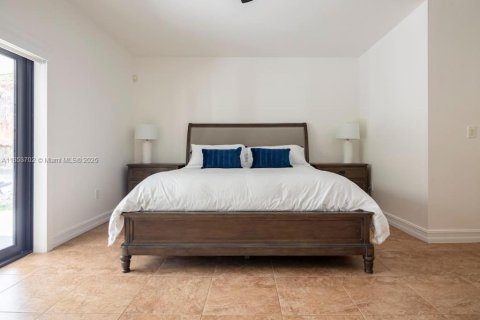 Casa en venta en Homestead, Florida, 6 dormitorios, 282.98 m2 № 1878732 - foto 15