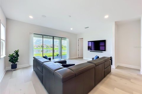 Villa ou maison à vendre à Orlando, Floride: 5 chambres, 300.17 m2 № 2225285 - photo 19