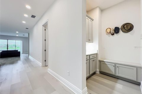 Villa ou maison à vendre à Orlando, Floride: 5 chambres, 300.17 m2 № 2225285 - photo 4