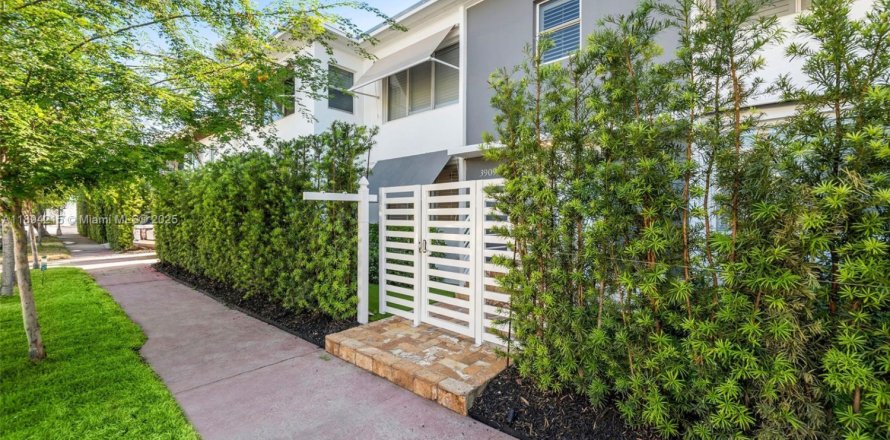 Propiedad comercial en Miami Beach, Florida 510.96 m2 № 1948637