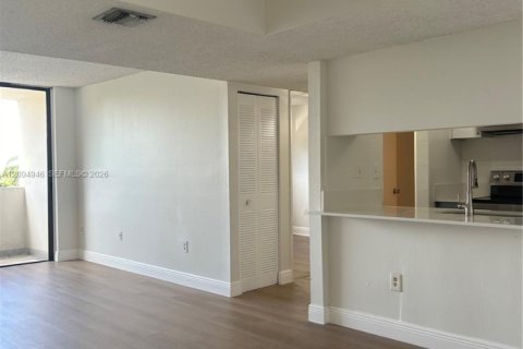 Copropriété à louer à Miami, Floride: 2 chambres, 76.83 m2 № 2383162 - photo 8
