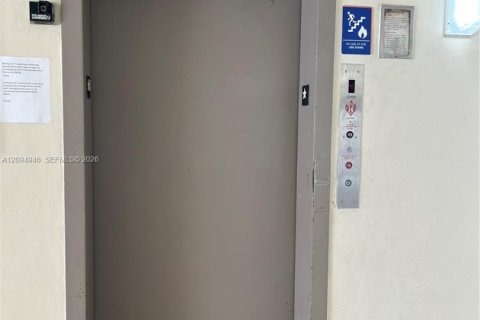 Copropriété à louer à Miami, Floride: 2 chambres, 76.83 m2 № 2383162 - photo 5