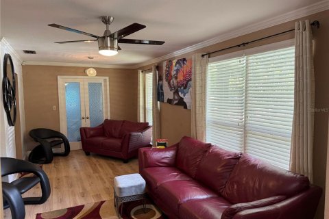 Casa en venta en Gainesville, Florida, 3 dormitorios, 177.63 m2 № 1913859 - foto 11