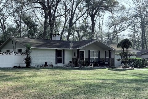 Casa en venta en Gainesville, Florida, 3 dormitorios, 177.63 m2 № 1913859 - foto 1