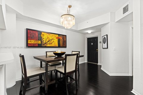 Condominio en venta en Palm Beach Gardens, Florida, 3 dormitorios, 122.26 m2 № 2050637 - foto 2