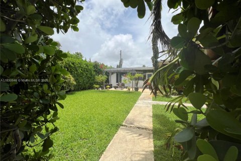 Casa en venta en Miami, Florida, 3 dormitorios, 156.45 m2 № 1806397 - foto 18