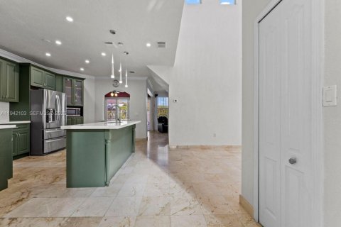 Casa en alquiler en Miami, Florida, 4 dormitorios, 282.79 m2 № 1999084 - foto 9