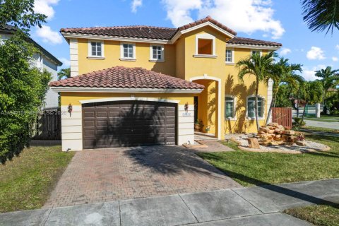 Casa en Miami, Florida 4 dormitorios, 282.79 m2 № 1999084