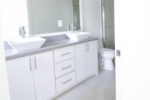 Touwnhouse à vendre à Fort Lauderdale, Floride: 3 chambres, 177.54 m2 № 2439176 - photo 12