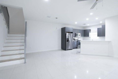 Touwnhouse à vendre à Fort Lauderdale, Floride: 3 chambres, 177.54 m2 № 2439176 - photo 3