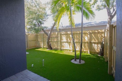 Touwnhouse à vendre à Fort Lauderdale, Floride: 3 chambres, 177.54 m2 № 2439176 - photo 6