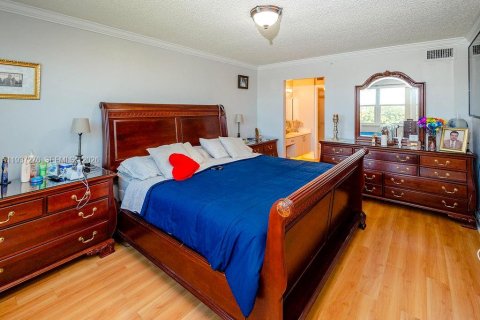 Condo in Sunrise, Florida, 2 bedrooms № 2089369 - photo 26