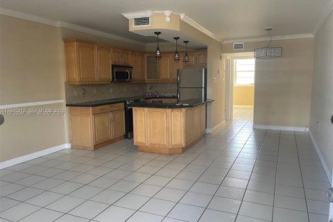 Copropriété à louer à North Bay Village, Floride: 1 chambre, 64.57 m2 № 1998293 - photo 2