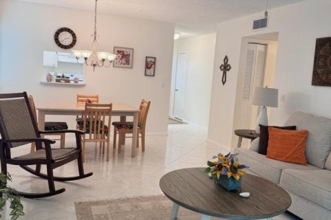 Copropriété à vendre à Stuart, Floride: 2 chambres, 105.35 m2 № 2147162 - photo 2