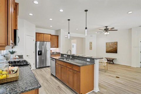 House in Sarasota, Florida 4 bedrooms, 206.43 sq.m. № 1873137 - photo 19