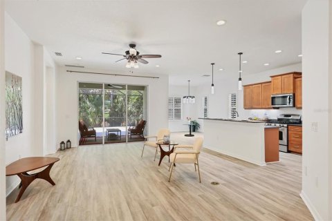 House in Sarasota, Florida 4 bedrooms, 206.43 sq.m. № 1873137 - photo 12